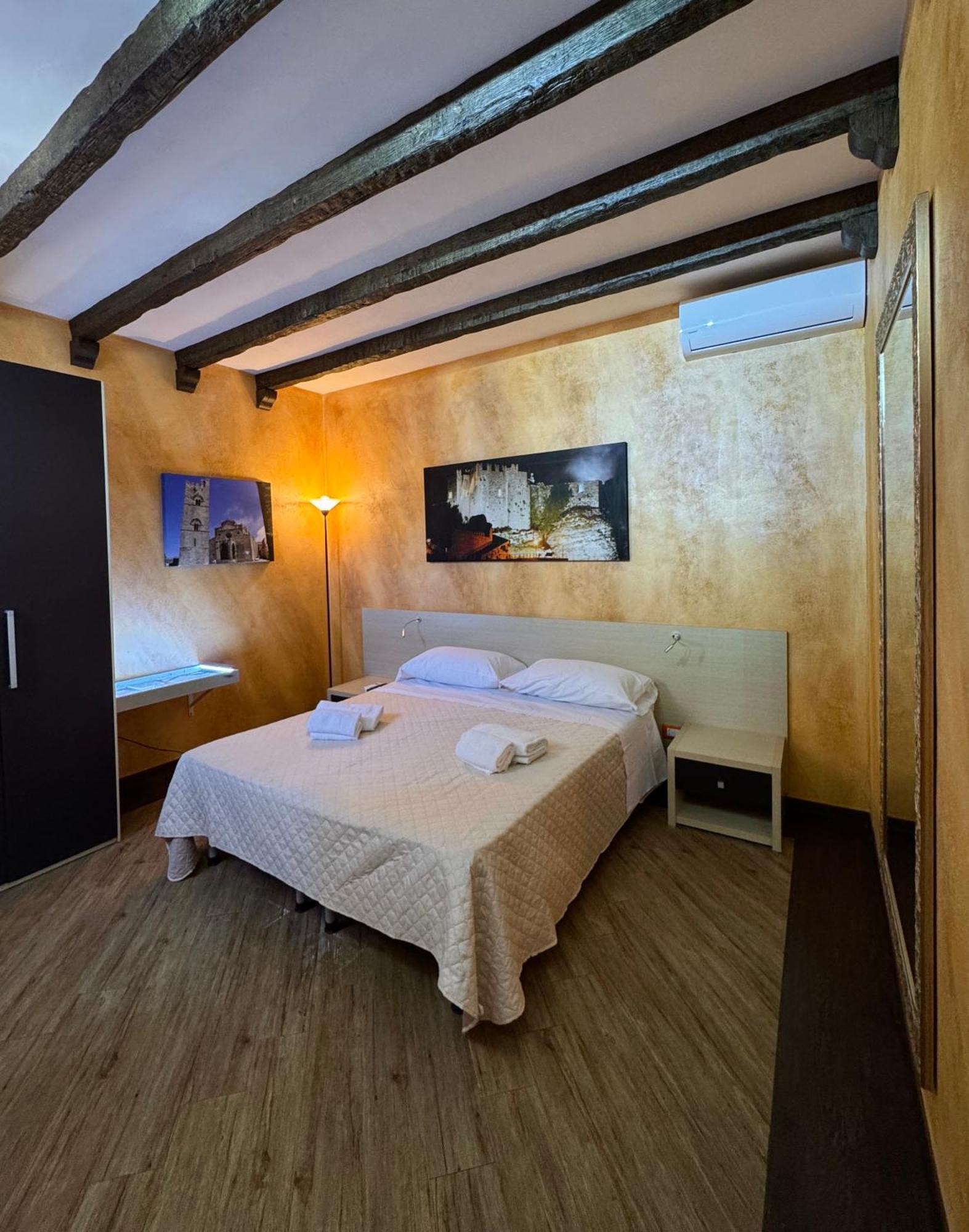 Summer Wind Apartments Trapani Bagian luar foto